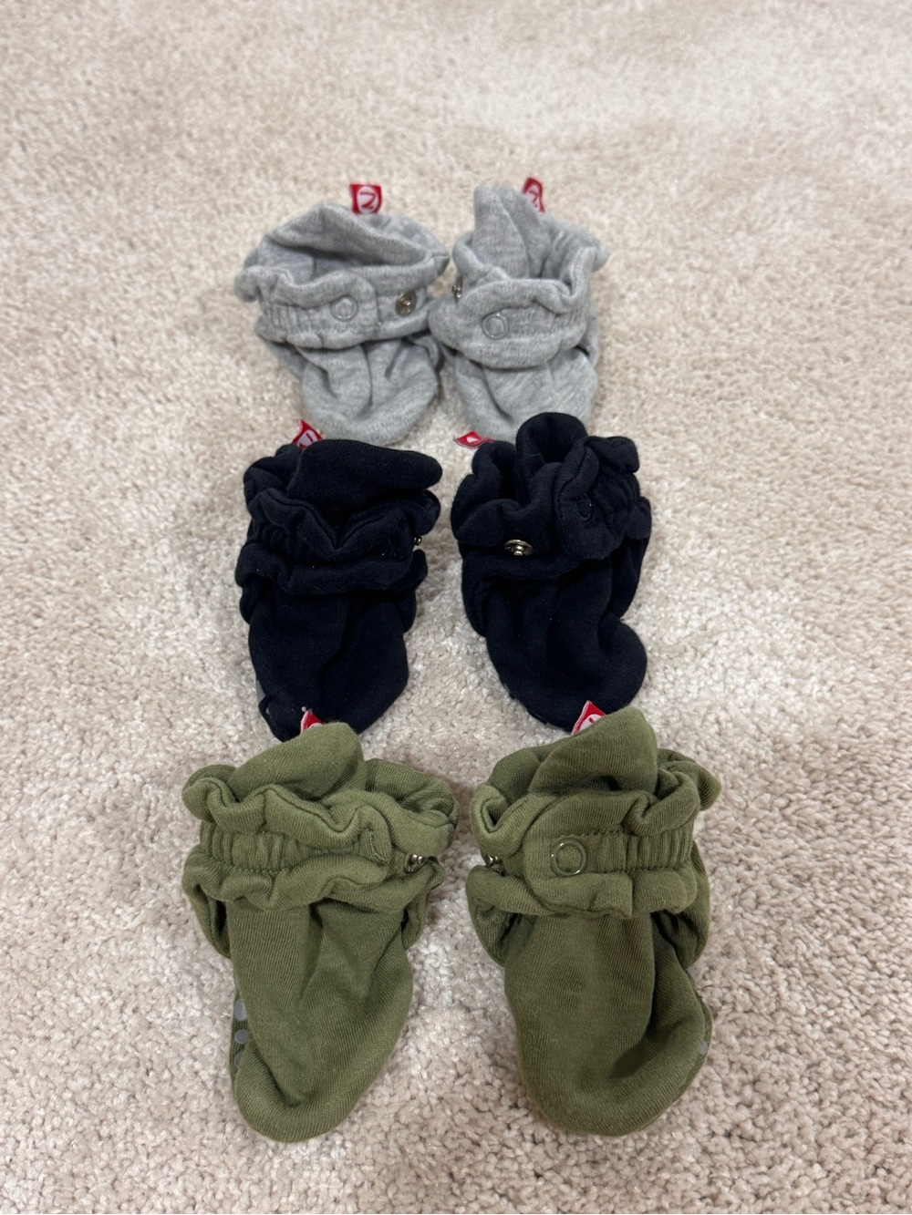 Zutano Baby Walker Booties in Gray, Black & Olive